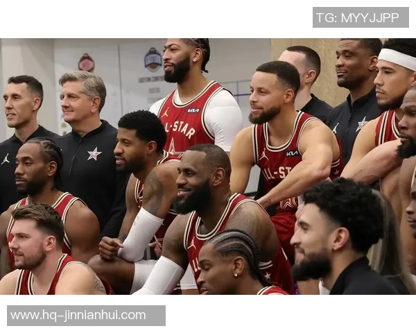NBA篮球明星同框合影精彩瞬间回顾与背后故事分享